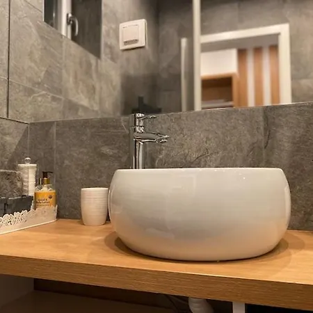 Eden - Amazing Studio - Central Location *